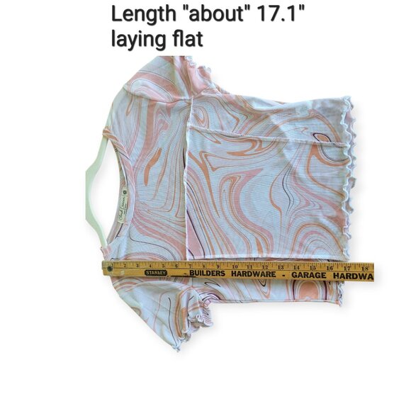 Y2K Mesh Patterned Lettuce-Trim Tee by Cloud Dancer, Medium - Picture 7 of 8